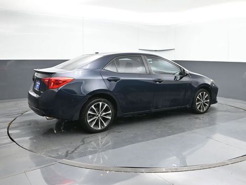 Used 2017 Toyota Corolla XSE image 5