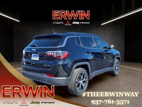 Used 2024 Jeep Compass Limited AWD/4WD image 3