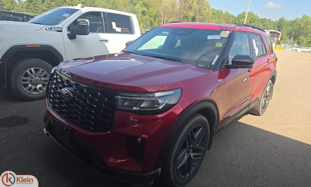Used 2025 Ford Explorer ST-Line w/ ST-Line Street Pack AWD/4WD image 1