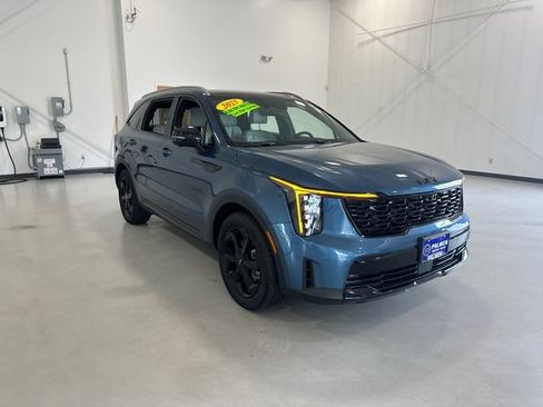 Used 2025 Kia Sorento SX Prestige AWD/4WD image 3
