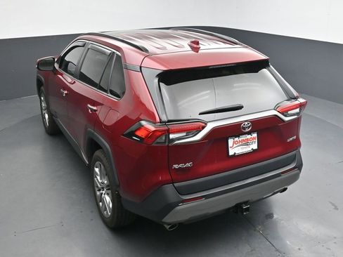 Used 2022 Toyota RAV4 Limited FWD image 16