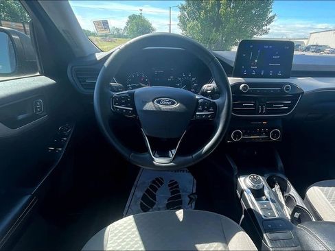 Used 2022 Ford Escape SE w/ Convenience Package AWD/4WD image 4