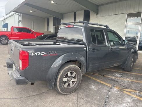 Used 2010 Nissan Frontier PRO-4X w/ Pro-4x Value Truck Pkg image 3