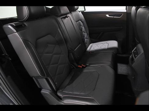 Certified 2024 Volkswagen Atlas SE AWD/4WD image 17