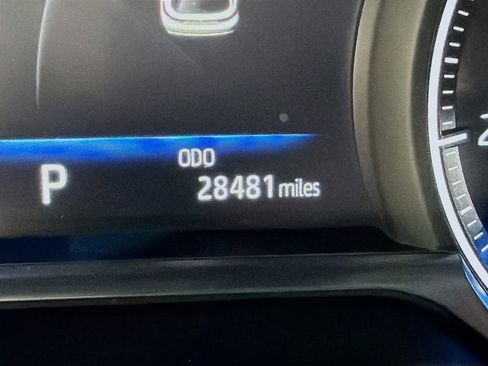 Used 2024 Toyota Venza Nightshade AWD/4WD image 14