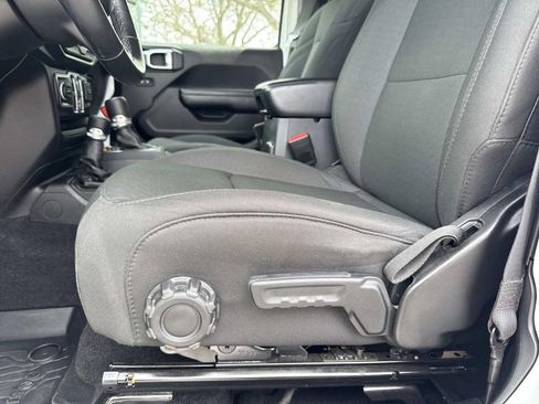 Used 2021 Jeep Wrangler Unlimited Sport image 19