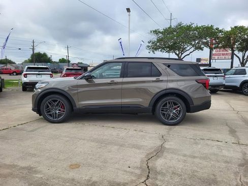 New 2026 Ford Explorer ST AWD/4WD image 9