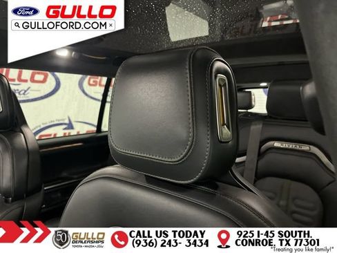 Used 2024 Rivian R1S Adventure AWD/4WD image 18