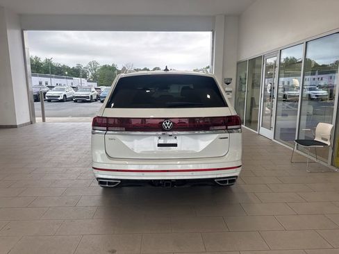 Used 2025 Volkswagen Atlas SEL Premium R-Line AWD/4WD image 4