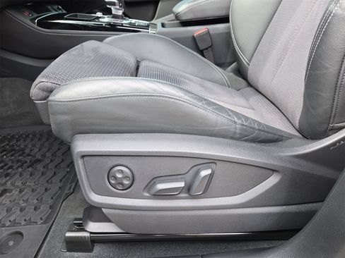 Certified 2023 Audi SQ5 Premium Plus w/ Premium Plus Package image 17