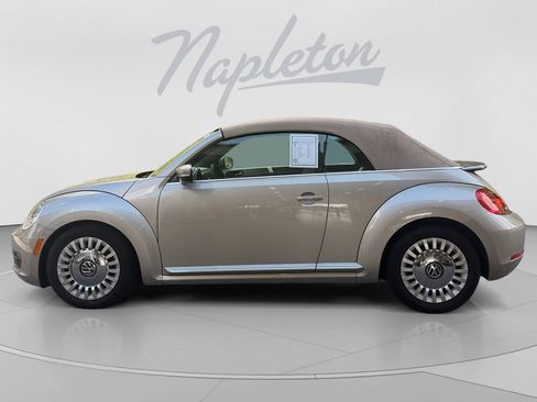 Used 2015 Volkswagen Beetle 1.8T FWD image 2