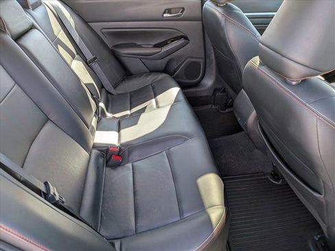 Used 2023 Nissan Altima 2.5 SR w/ SR Premium Package image 21