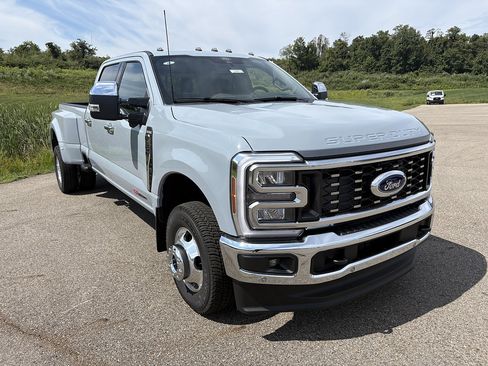 New 2026 Ford F350 King Ranch w/ Chrome Package AWD/4WD image 7