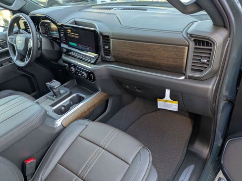 New 2026 Chevrolet Silverado 1500 High Country w/ Technology Package AWD/4WD image 14