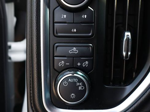 Used 2020 Chevrolet Silverado 3500 LT AWD/4WD image 21
