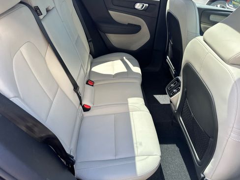 Used 2025 Volvo XC40 B5 Plus AWD/4WD image 38