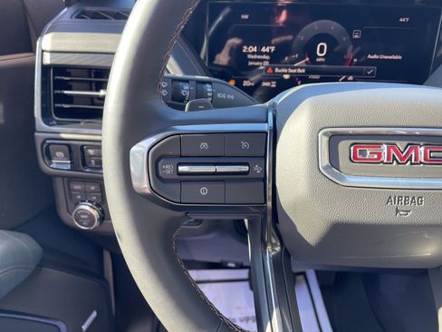 Used 2025 GMC Yukon AT4 w/ AT4 Premium Plus Package image 16