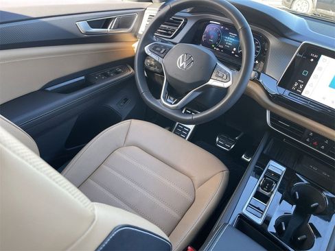 New 2026 Volkswagen Atlas Cross Sport SEL R-Line image 10