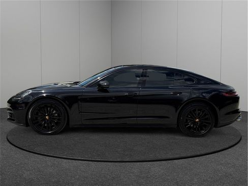 Used 2017 Porsche Panamera 4S image 5