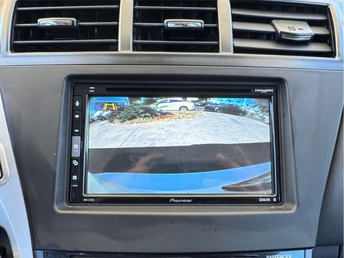 Used 2014 Toyota Prius V Three image 14