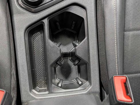 Used 2021 Volkswagen Tiguan SE image 22