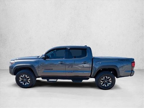 Used 2019 Toyota Tacoma TRD Off-Road image 9