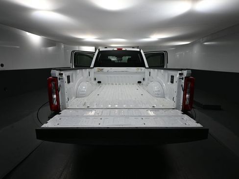 Used 2024 Ford F250 XLT w/ FX4 Off-Road Package AWD/4WD image 30
