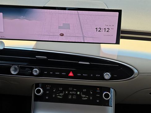 Certified 2026 Genesis GV70 2.5T Advanced AWD/4WD image 19