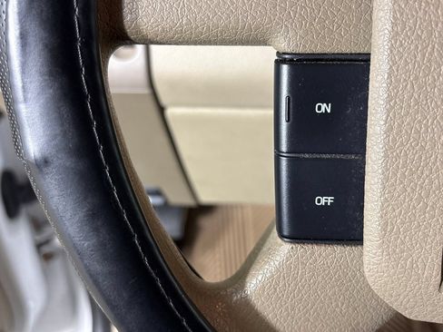 Used 2007 Ford F150 XLT RWD image 16