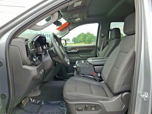 Used 2024 Chevrolet Silverado 1500 LT Trail Boss w/ Protection Package image 11