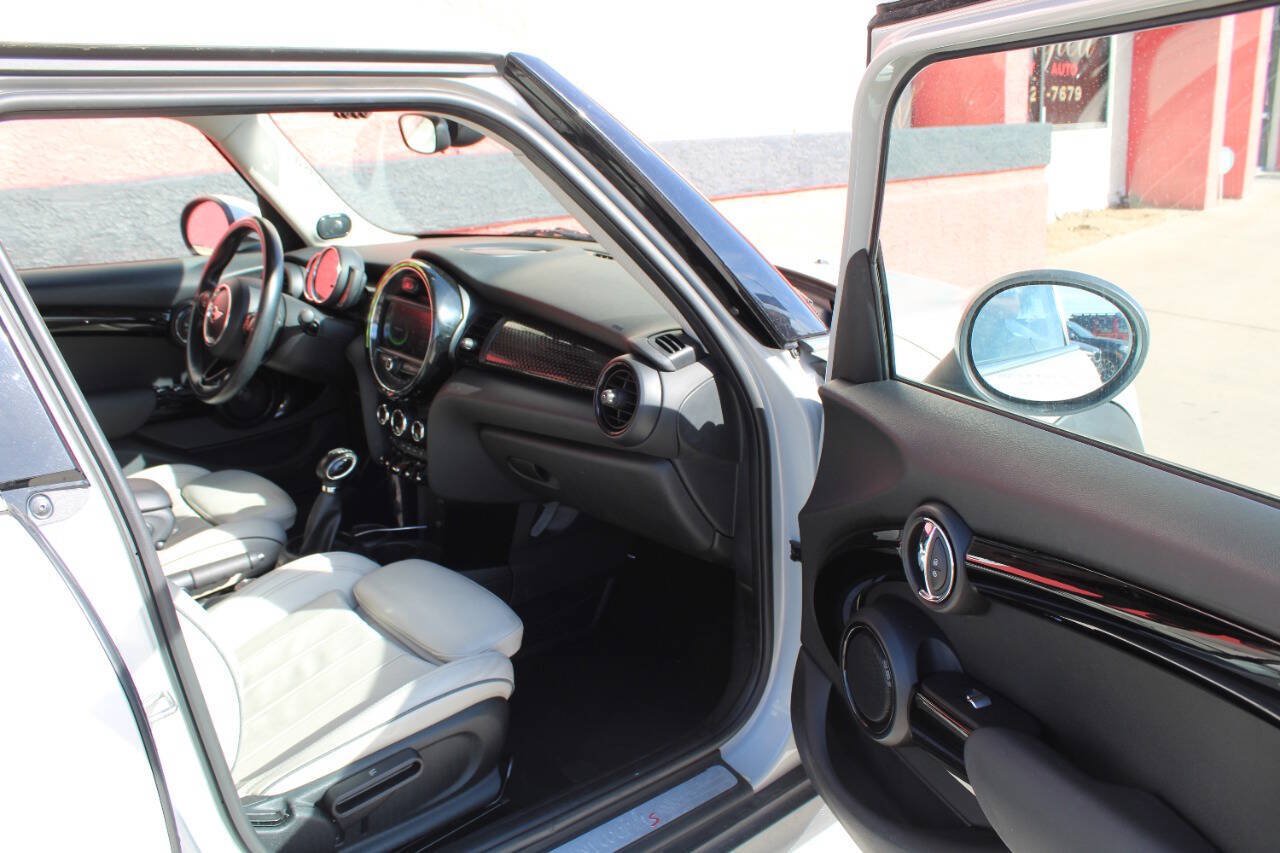 Used 2018 MINI Cooper S FWD image 12