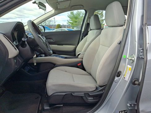 Used 2019 Honda HR-V LX image 13
