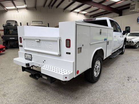 Used 2024 Chevrolet Silverado 2500 LT w/ Convenience Package AWD/4WD image 7