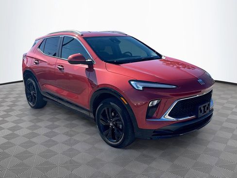 Used 2024 Buick Encore GX Sport Touring image 3