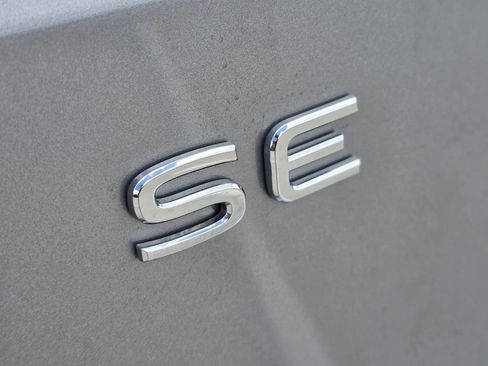 New 2026 Volkswagen Atlas SE FWD image 8