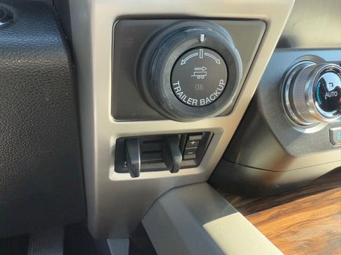 Used 2020 Ford F150 Lariat w/ Equipment Group 502A Luxury image 24