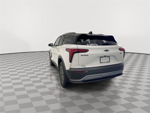 New 2025 Chevrolet Blazer EV LT image 9