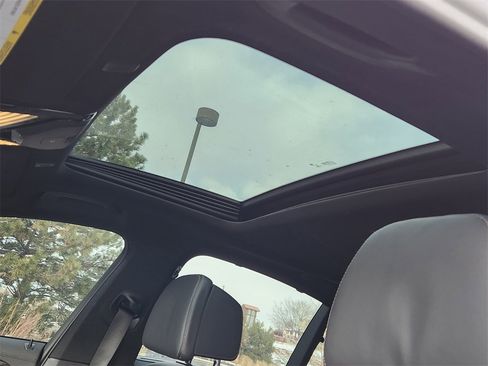 Used 2020 BMW M550i xDrive w/ Executive Package image 32