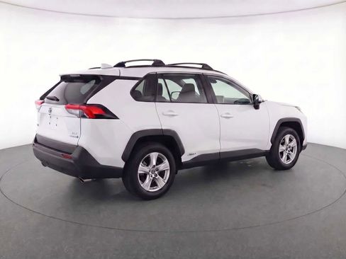 Used 2023 Toyota RAV4 XLE w/ Convenience Package image 6