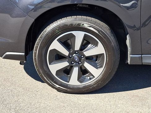 Used 2018 Subaru Forester 2.5i Premium AWD/4WD image 8