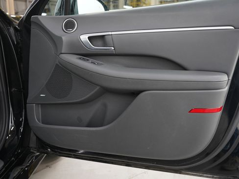 Used 2021 Hyundai Sonata SEL Plus w/ Tech Package image 9