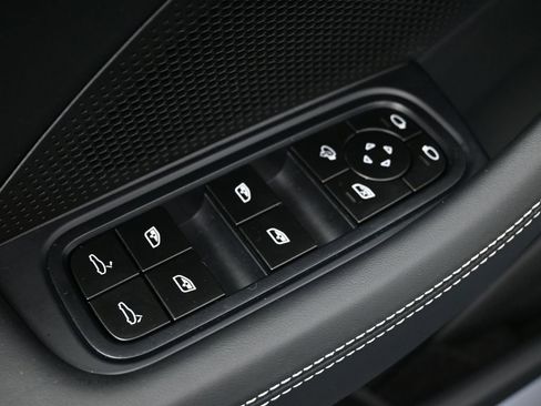 Certified 2026 Porsche Panamera image 18