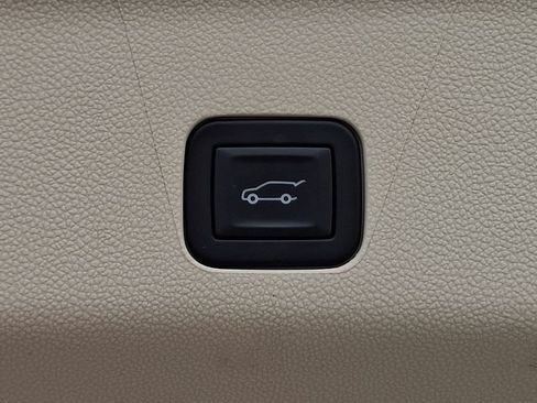 Used 2025 Cadillac Escalade ESV Sport Platinum w/ LPO, ONYX Package AWD/4WD image 29