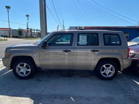 Used 2009 Jeep Patriot Sport image 3