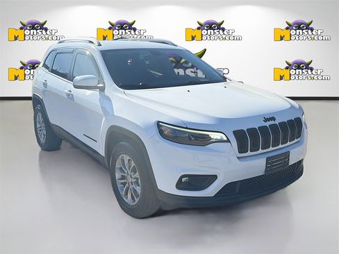Used 2020 Jeep Cherokee Latitude Plus w/ Cold Weather Group image 3