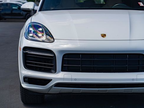 Used 2019 Porsche Cayenne E-Hybrid AWD/4WD image 5
