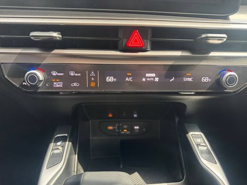 Used 2025 Kia Sorento S AWD/4WD image 20