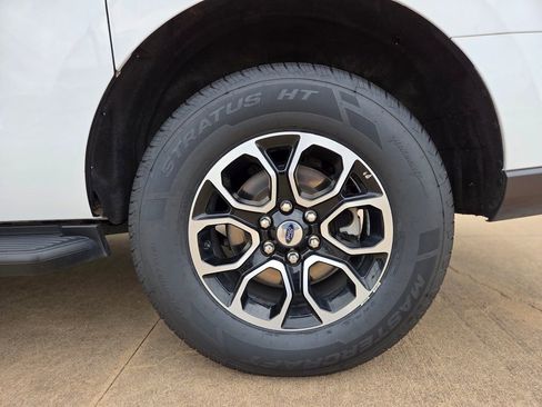 Used 2024 Ford Expedition Max XLT image 35