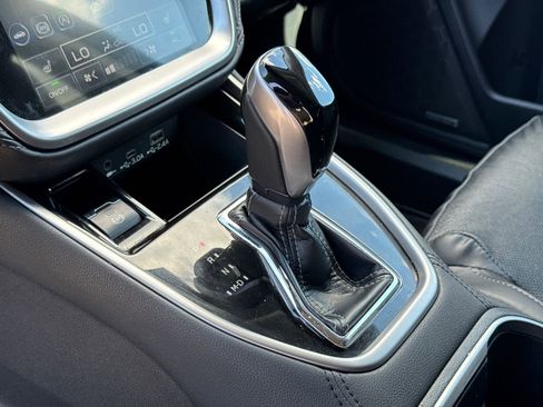 Used 2023 Subaru Outback Limited image 16