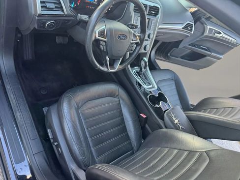 Used 2015 Ford Fusion SE w/ Equipment Group 202A FWD image 11